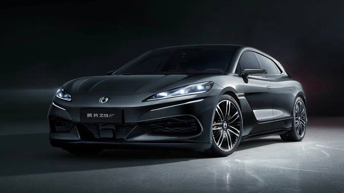 Китайского конкурента Porsche Panamera от Denza...