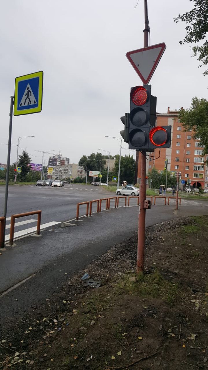 На улице Кати Перекрещенко смонтировали стрелку для...