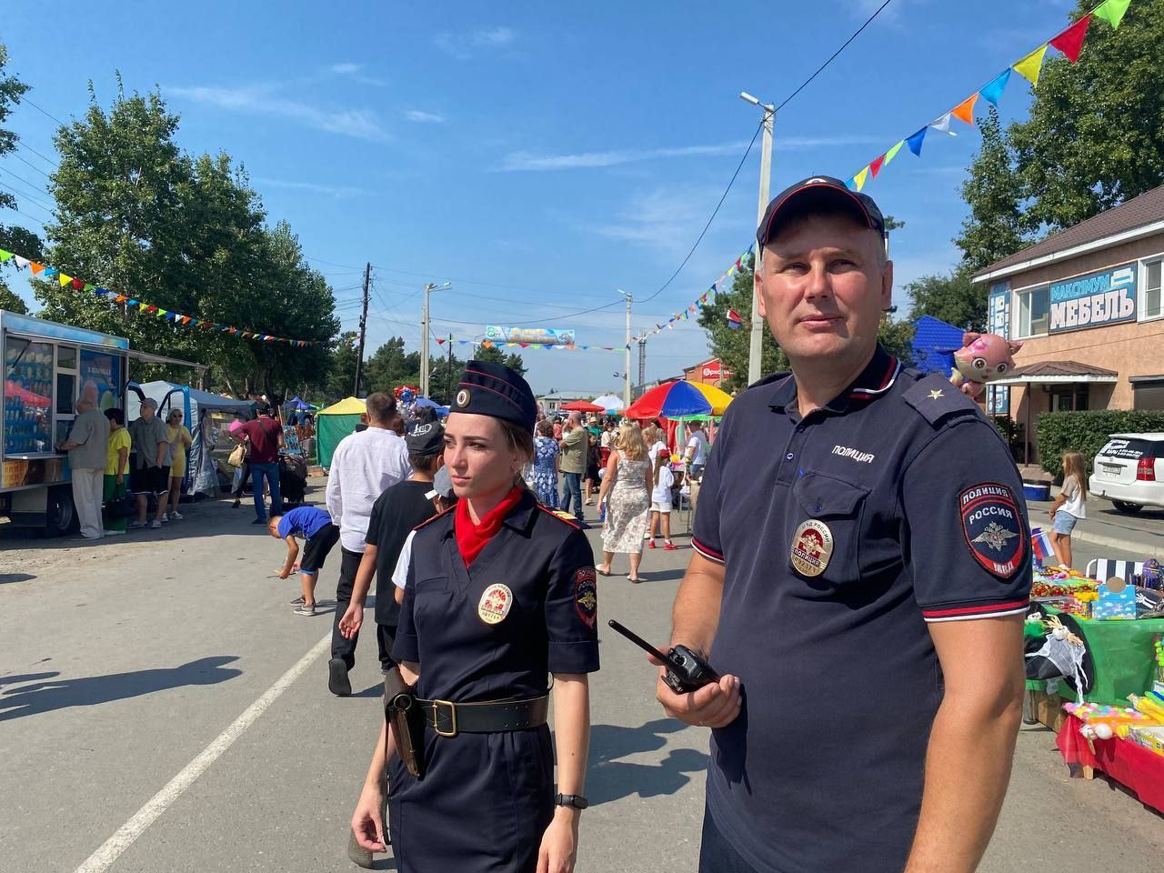 Сотрудники полиции обеспечили безопасность праздничных мероприятий в г. Черногорске и селе Белый Яр
