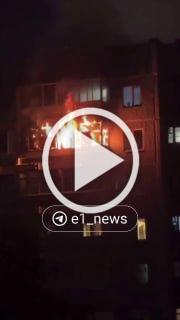 На ВИЗе ночью загорелась квартира Пожар вспыхнул в доме...