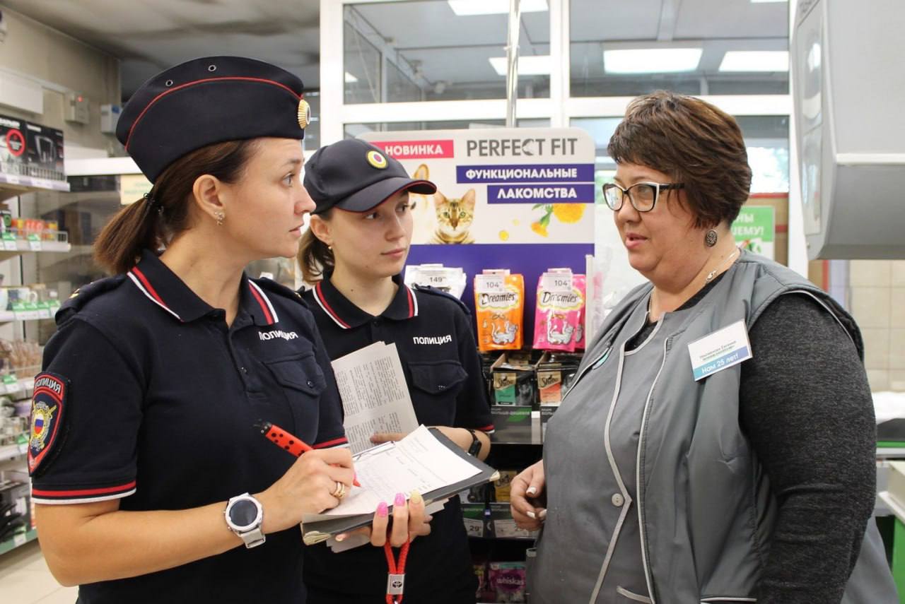 В Черногорске полицейские провели рейд по торговым...