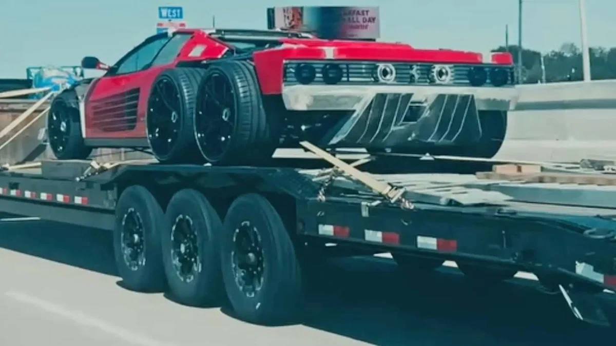 Культовую Ferrari Testarossa превратили в...