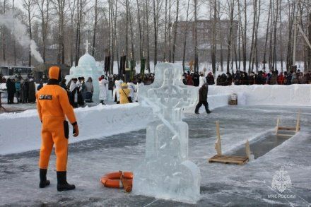 В МЧС еще раз напомнили о правилах безопасности во время Крещенских купаний 