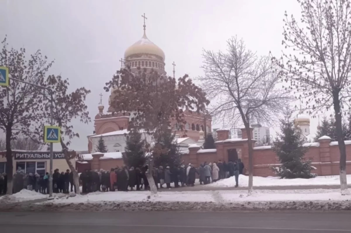 В Оренбурге на Крещение Господне у храмов сегодня...