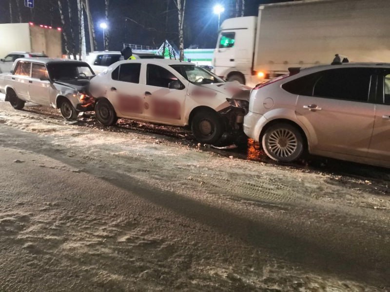 В Оренбурге восемь мошенников обманули страховые компании...