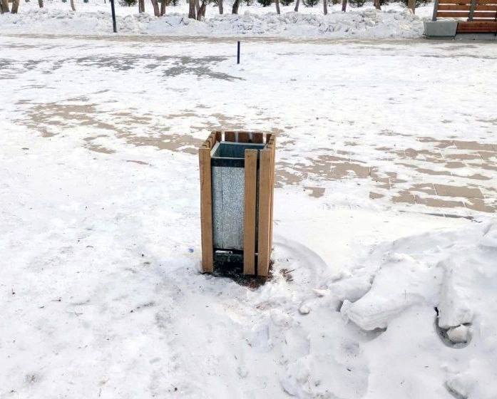 Вандалы портят объекты благоустройства в Ачинске