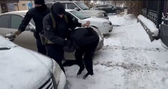 В Оренбурге задержана банда сутенеров Участники группы в...