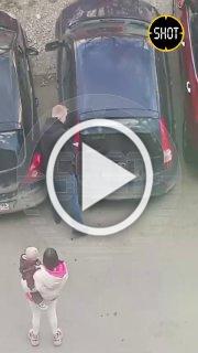 Чудеса эквилибристики от водителя из Екатеринбурга. Он...