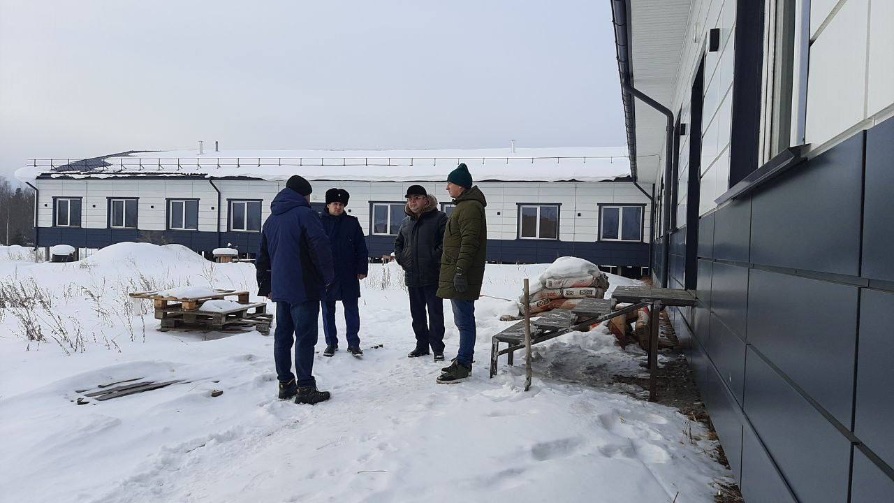 В Нижнем Ингаше дома, построенные для сирот, начали...