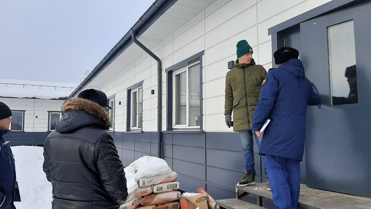 В Нижнем Ингаше дома, построенные для сирот, начали...