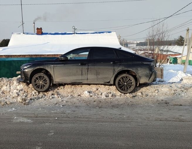 Нетрезвый кемеровчанин угнал автомобиль уснувшего после попойки приятеля