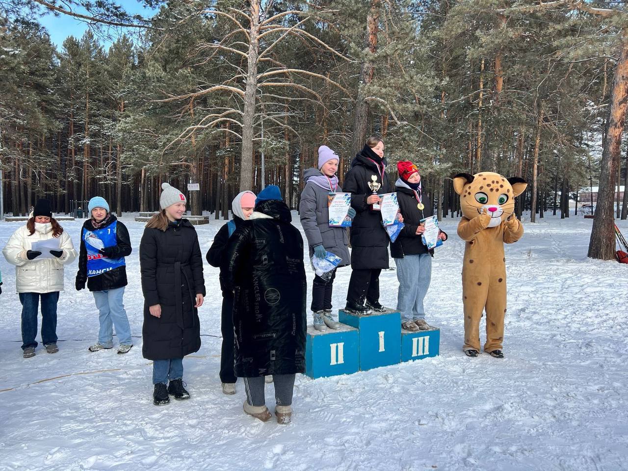 «Лыжня России» проходила сегодня в Сосновом бору Канска...
