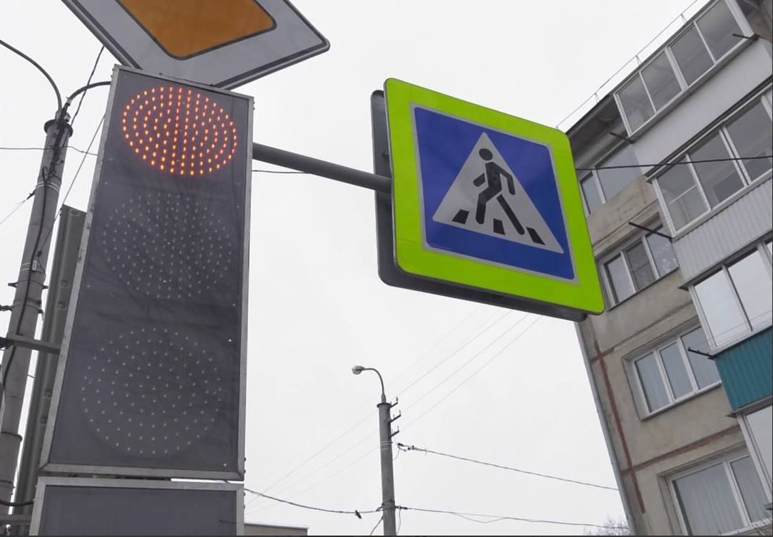 У «зелёной волны» на Дружбы Народов и Щетинкина в Абакане...