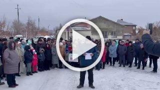 В г. Новотроицк п. Аккермановка без согласования местных...