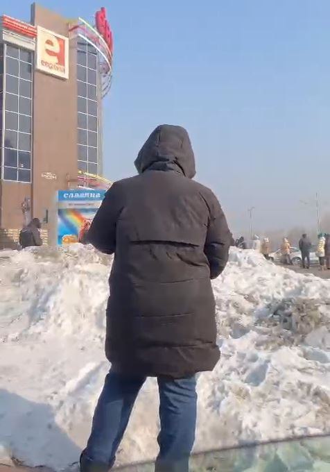 В Абакане эвакуировали ТЦ «Европа», очевидцы рассказали,...