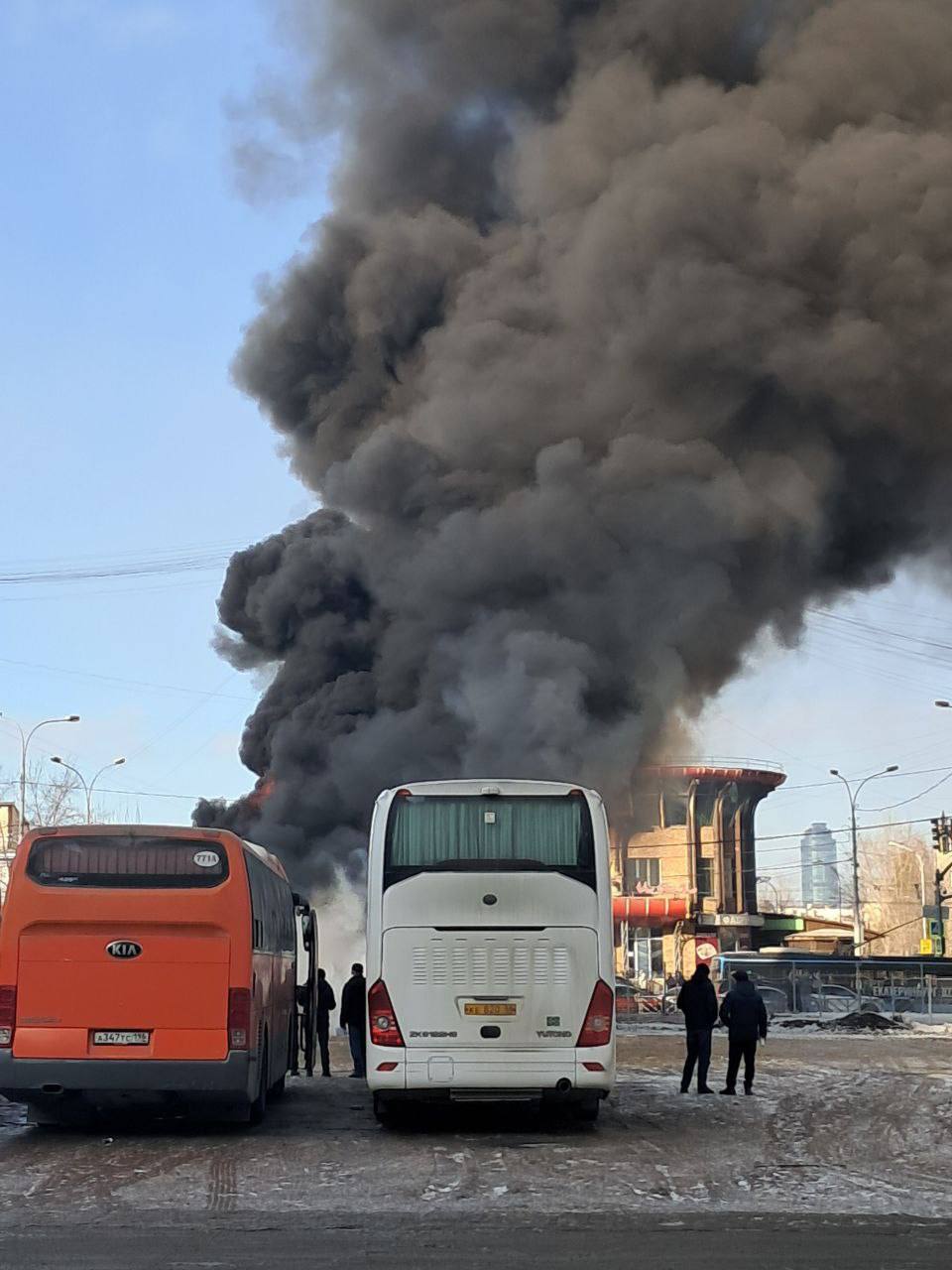 На Южном автовокзале вспыхнул автобус. Информации о...