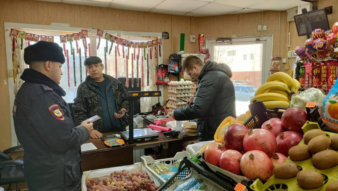 Сотрудники полиции Красноярского края проводят проверки...