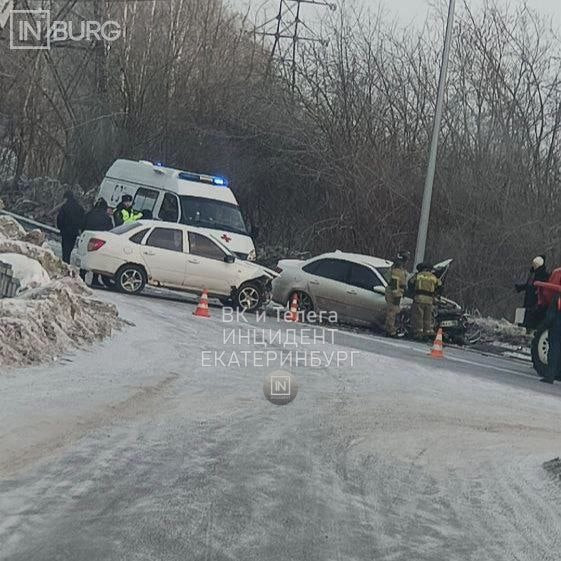 В Дегтярске на перекрестке Калинина - Лесозаводская...