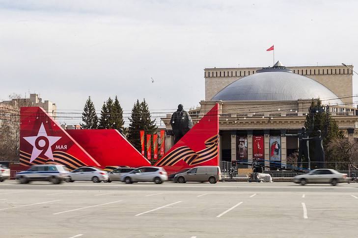 Новосибирск уже начал готовиться ко Дню Победы Мэр города...