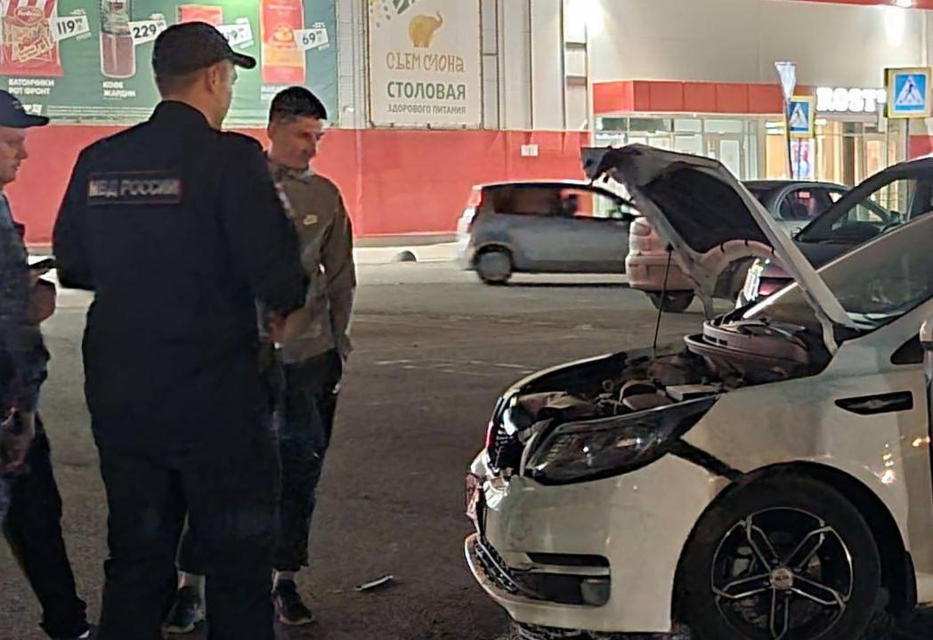 Пьяный подросток на родительском автомобиле разбил 10 машин на парковке в Красноярске