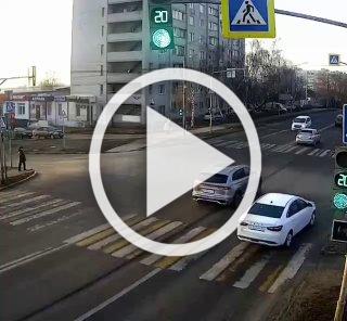 В Белгороде автомобилист не справился с управлением и вылетел на встречку, устроив ДТП