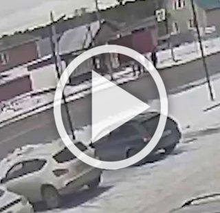 В Новосибирске маршрутка насмерть сбила ребёнка в день рождения его брата