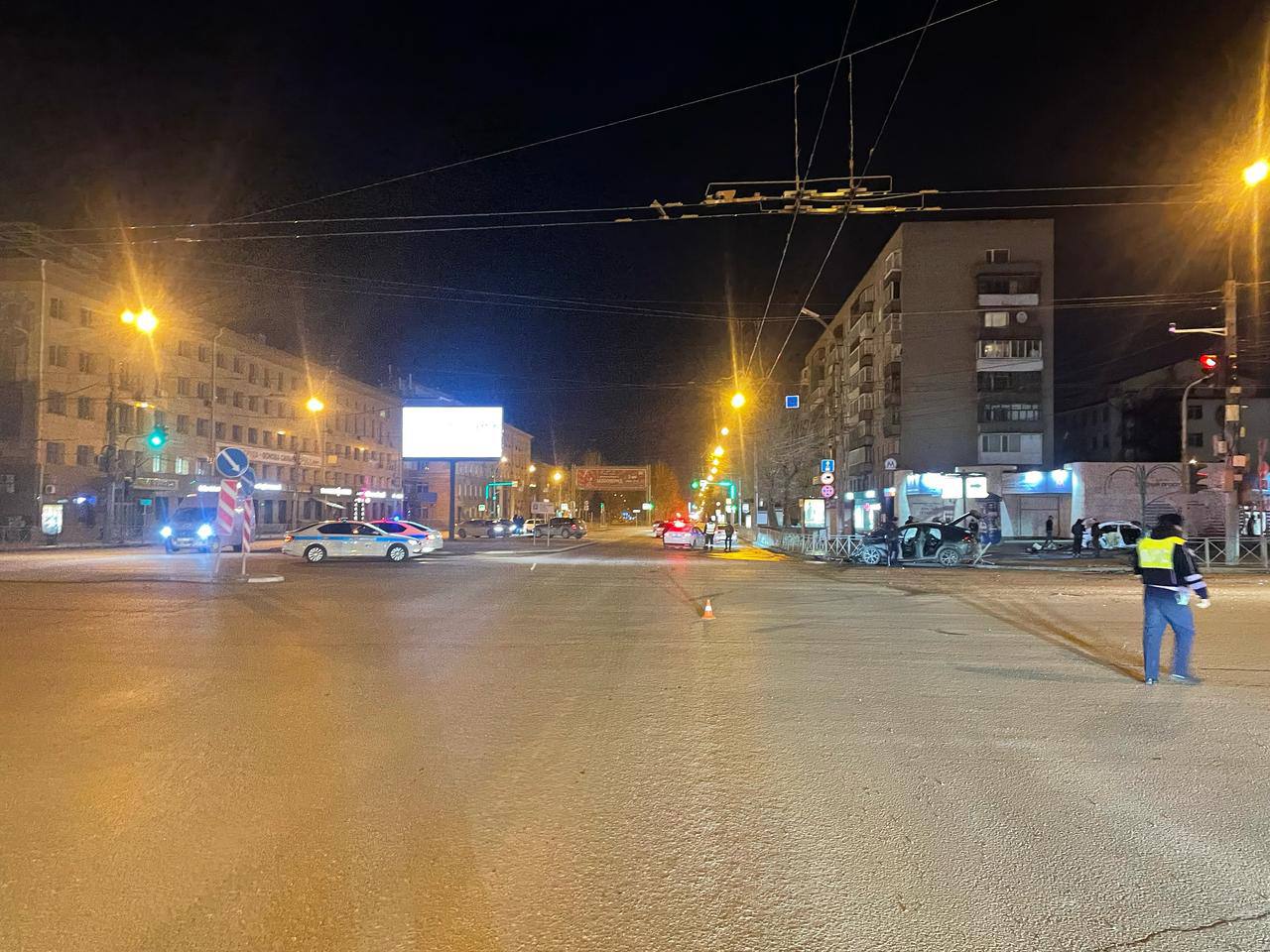 Два человека погибли и трое пострадали в ДТП на Красном проспекте