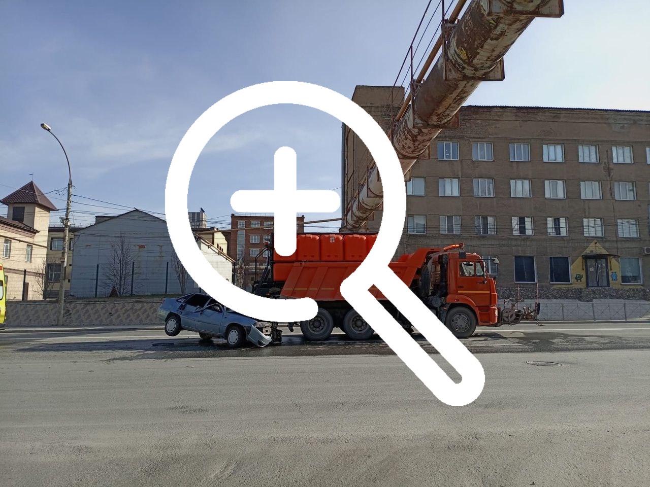 В ГАИ прокомментировали ДТП Daewoo Nexia с самосвалом коммунальных служб на Фабричной