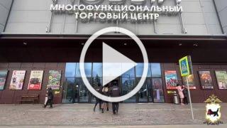 Фудкорты в торговых центрах стали местом сборища...