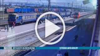 Кадры из Орши. 23-летняя девушка в наушниках не посмотрела по сторонам и пошла переходить жд-пути.