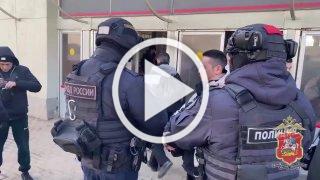 В Электростали прошел рейд по мигрантам на жд-станции....