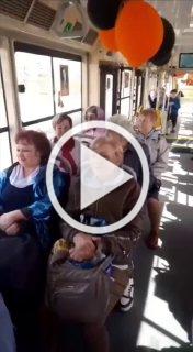 В Новокузнецке проехал «Поющий трамвай».