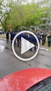 В Оренбурге поздравили ветерана с 80-летием Победы!...