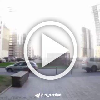 Жёсткие кадры: мальчика на самокате сбил доставщик...
