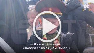 Ещё один милый участник парада в Москве — маленький...