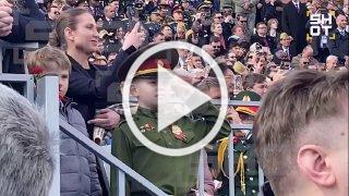 Ещё один милый участник парада в Москве — маленький...