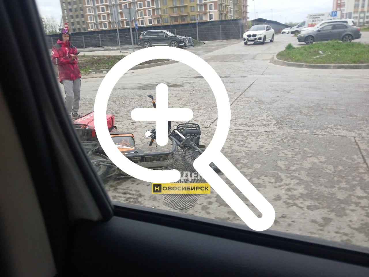 В посёлке Краснообск, по адресу улица Микрорайон 2,...