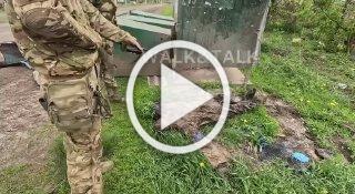 ❗️Российские волонтеры собирают в Курской области трупы...