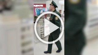 В Оренбурге в ходе рейда вручили повестки 4 новым...