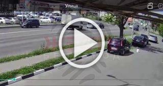 Сегодня на улице Чичерина произошло ДТП с участием двух автомобилей