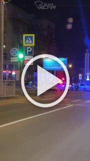 отказался показать инспекторам права и позвонил друзьям