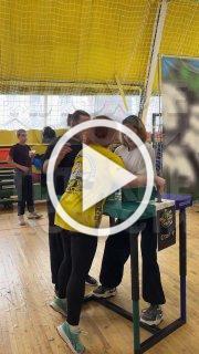 В Уфе девушка сломала руку на соревнованиях по армрестлингу: этот момент попал на видео