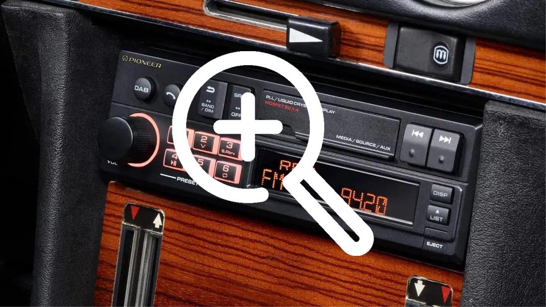 Pioneer разработал фейковую кассетную магнитолу для винтажных машин
