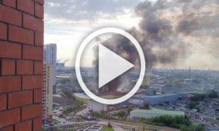 Крупный пожар в промзоне в подмосковных Котельниках....