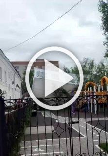 Ветер сегодня такой мощный, что на Оловозаводской, 1...
