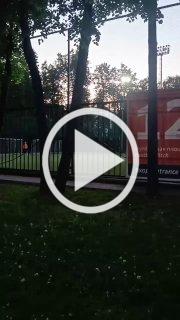 Ваххабиты устроились намаз на футбольном поле.