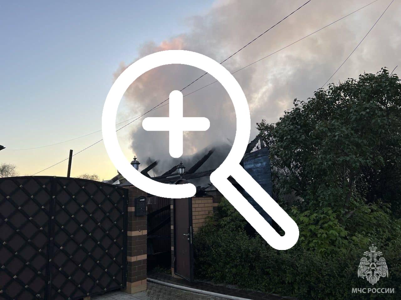 🔥В Оренбурге пожар уничтожил два частных дома из-за...