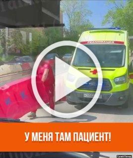 Водитель автобуса не пропустил реанимацию