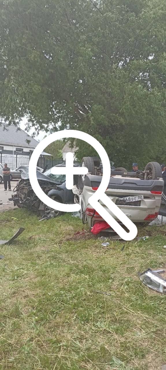 В Новозыбкове произошло жесткое ДТП с участием двух автомобилей