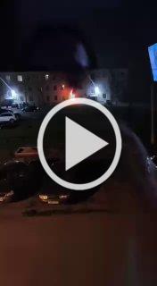 Пожарные спасли 19 человек из горящей квартиры в Каменске-Уральском этой ночью на улице Строителей